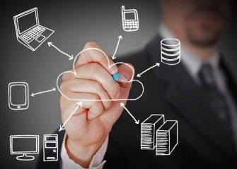 Con la llegada de las TIC, la sociedad pasó de ser "Industrial" a "Informacional", esto quiere decir que el desarrollo económico ya no de...
