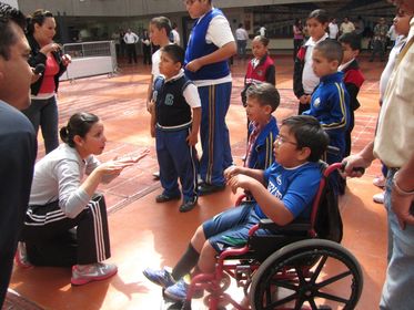 En la escuela es donde generalmente el alumnado empieza a ser consciente de sus capacidades y limitaciones dentro de la sociedad donde vi...