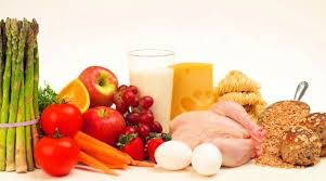 CARBOHIDRATOS SIMPLES Son también conocidos como monosacáridos o azúcares simples. Se caracterizan por estar formados por una sola molécu...