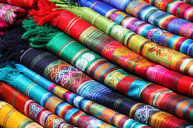 textiles: Dicho de una materia: Capaz de reducirse a hilos y ser tejida.