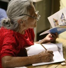 Creación de los institutos Nocturnos, educación de adultos y programa nacional de alfabetización La educación extraescolar o no formal es...