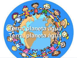 Vamos clicar na palavra água que aparece em azul no final do texto, esse link vai nos levar para outra página. Vamos ler juntos o texto e...
