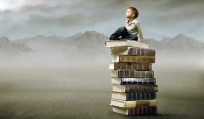Filosofía de la Educación Es trasversal en el que hacer educativo Estudia-Interpreta-Comprende y de ser necesario plantea su transformación