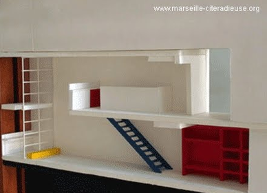 Respuesta a las necesidades de sus residentes y garantizando una autonomía de funcionamiento en relación al exterior