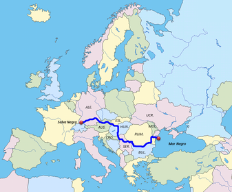Continent: Europa. Naiximent:Serra Negra. Desembocadura:Mar Entre. Longitud: 2888km Cabal: 6500l/s Afluente: Lech, Iller i Paas. Conca hi...