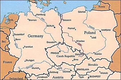 CONTINENT: Europa NAIXEMENT: Fidluv Kopec, Alemanya DESEMBOCADURA: Mar Bàltic CABAL: 574 m3/s LONGITUD: 866 km CONCA HIDROGRÀFICA: Càrpat...