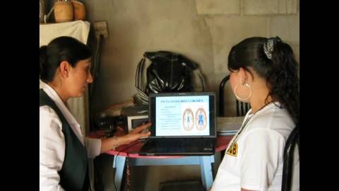 La atención domiciliaria es personalizada y aplicada en especial a pacientes inmovilizados, terminales y en tratamientos que requieran es...