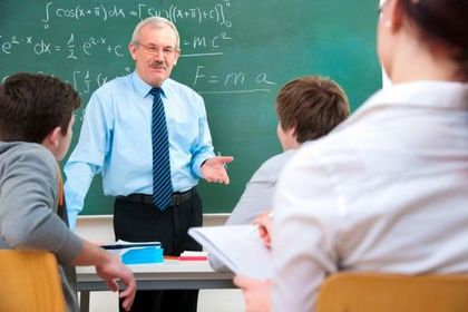 ACTORES EDUCATIVOS ; ROLES,FUNCIONES,PERFIL