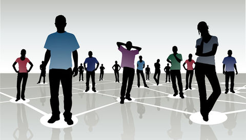 psicología social: estudia los pensamientos y comportamientos de las personas son influidos por la presencia real o imaginaria.