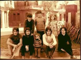 01/05/1969(31 Años): Se casa con Emiliano Miguel Mateo y tienen 5 hijos y 8 nietos: Manuel(1970), Antonio(1971), Sara(1972), Emiliano(197...