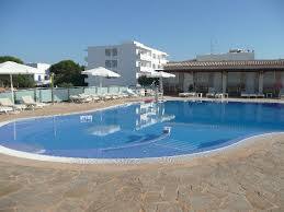 1973: Treballa a l'Hostal Cala Saona (14 anys)