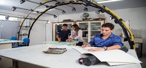 Os empreendedores sempre inovam e a inovação constitui-se em instrumento especifico do espírito empreendedor, sendo o ato que contempla o...