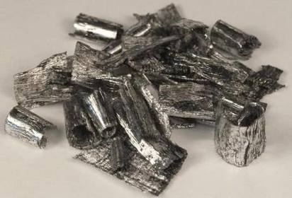 Características de materiales paramágneticos (magnesio, aluminio)