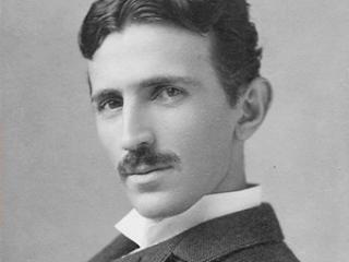 BIOGRAFÍA DE TESLA