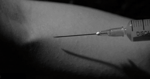 Heroìna Forma de uso: intravenosa Datos: analgesica, ilegal y sintetica