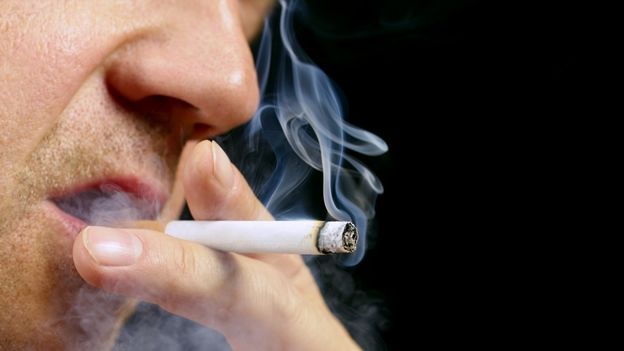 smoke/fumar