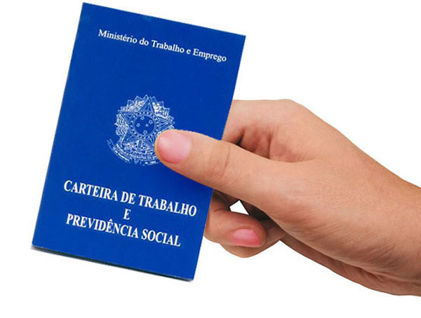 AGENTES ADMINISTRATIVOS - Regimes Jurídicos e Classificação
