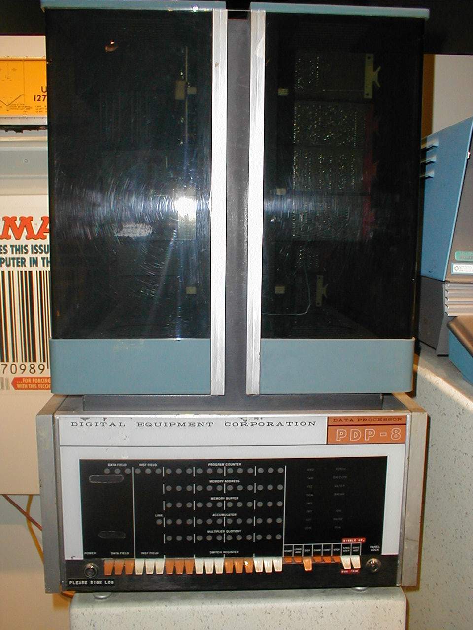 MINIORDENADOR, PDP 8.