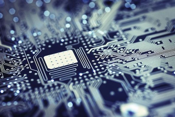 NANOTECONOLOGÍA según MOORE el número de transistores en un chip se duplicaría cada 2 años. Equipos con un i5 de hace 5 años podrán pasar...