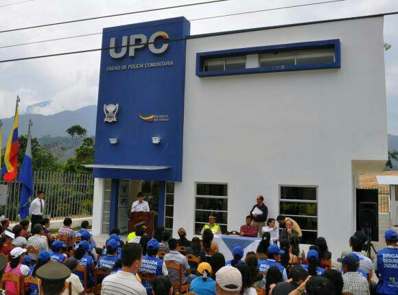 ORIGEN DE LA POLICíA COMUNITARIA.