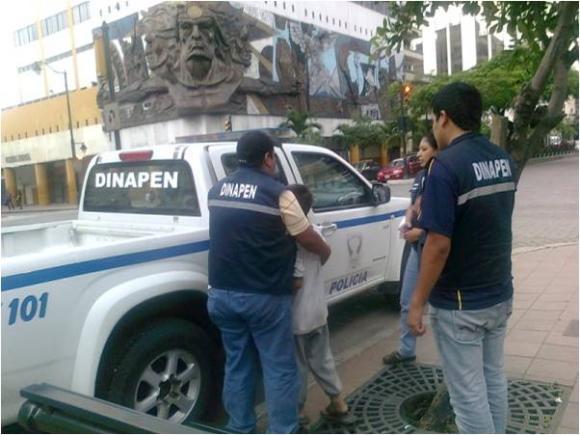 PROCEDIMIENTOS POLICIALES en caso de aprehensión en delito flagrante