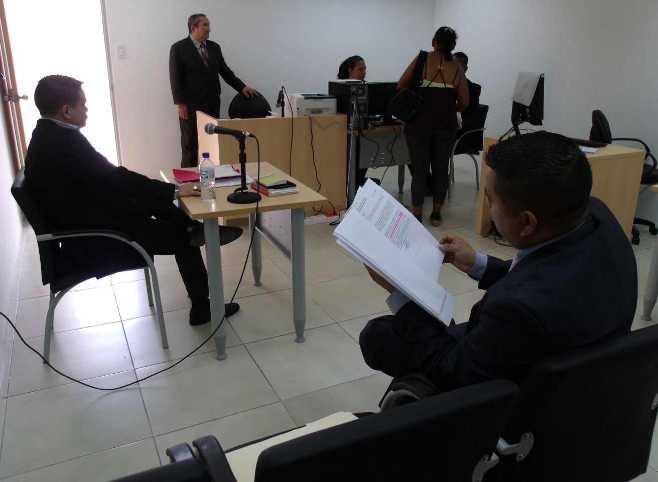 PROCEDIMIENTOS POLICIALES en caso de aprehensión en delito flagrante