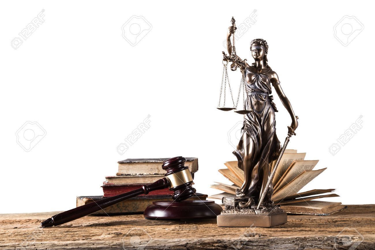 Es la Diosa que representa la Justicia, en la abogacía es una imagen que siempre nos recuerda para que estudiamos.