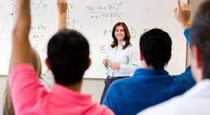 Es aquella que requiere y exige la presencia obligatoria del alumno en el aula, donde el aprendizaje es dirigido mediante un profesor, qu...