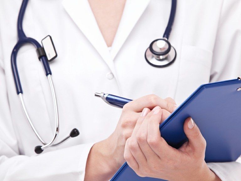 Gerência de serviços de saúde: competências desenvolvidas e dificuldades encontradas na atenção básica