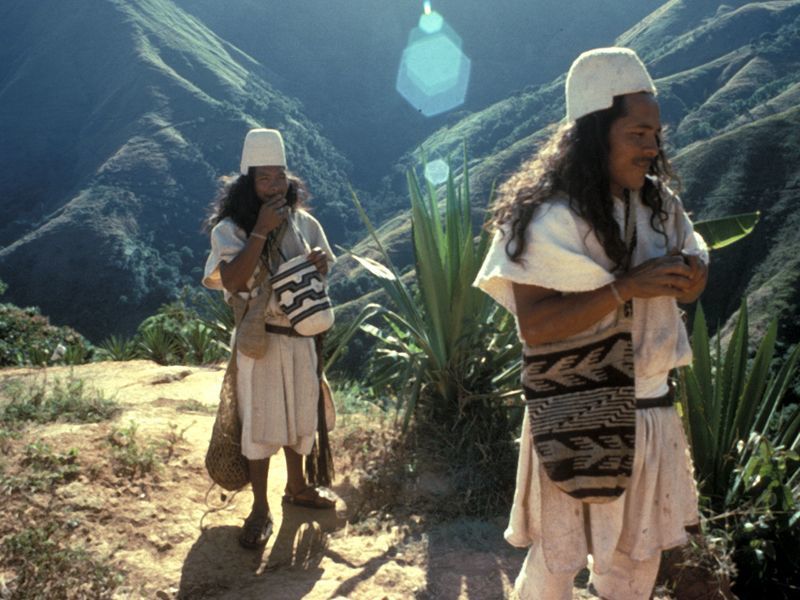 LOS INDÍGENAS DEL CARIBE COLOMBIANO