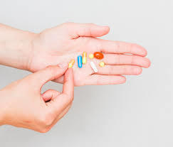PRINCIPIOS DE LA FARMACOTERAPIA; Farmacocinética e Interacciones fármaco-receptor y farmacodinamia
