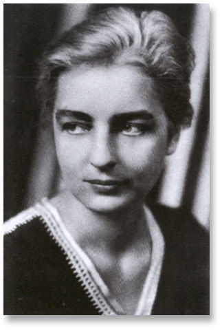 Ruth Benedict de 1887 a 1948 fue una antropóloga estadounidense y en sus reflexiones antropológicas afirmó que la cultura era un método i...