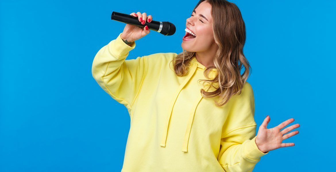 Infinitive: sing simple Past: sang cantar