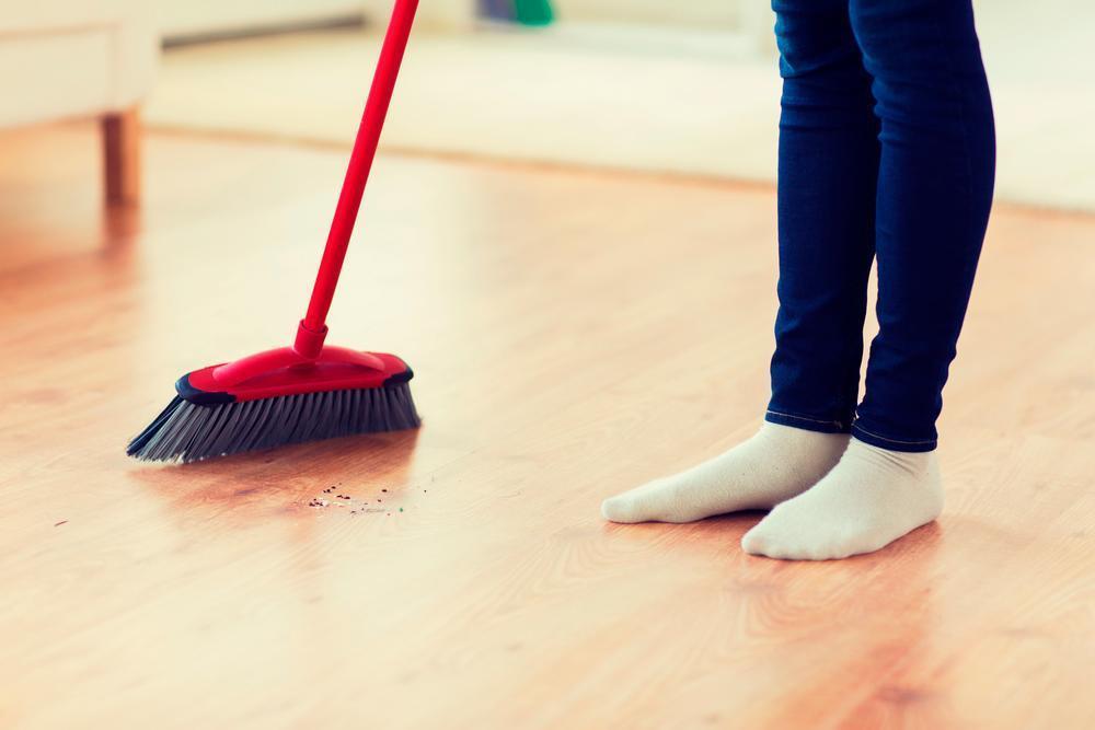 Infinitive: sweep simple past: swept barrer