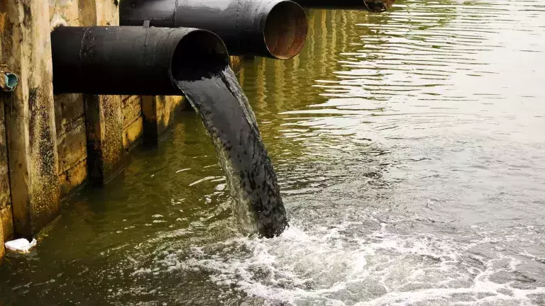 AGENTES CONTAMINANTES EN LA DINÁMICA MEDIO AMBIENTE HOMBRE