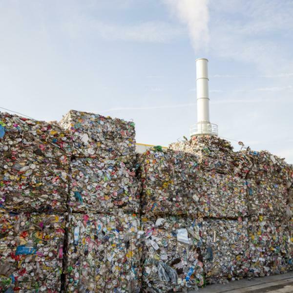 AGENTES CONTAMINANTES EN LA DINÁMICA MEDIO AMBIENTE HOMBRE