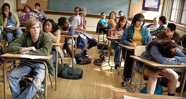 ESCUELA MARGINADA-ESCUELA COMPENSATORIA Discriminación
