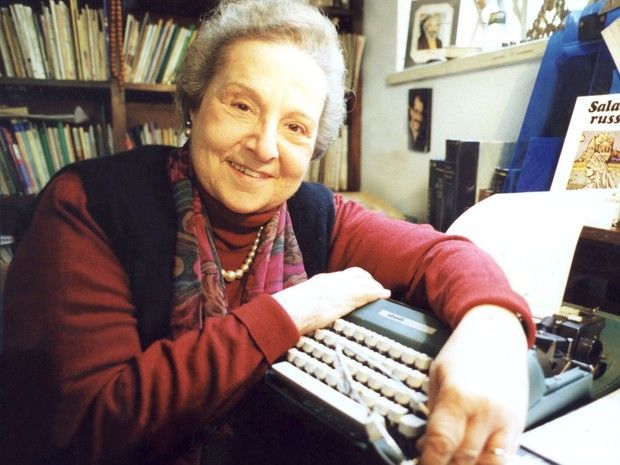 Tatiana Belinky (1919-2013) foi uma escritora de literatura infanto-juvenil e a responsável pela primeira adaptação para a televisão de O...