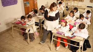 la escuela del 2020 no existe. ¿Quién la inventa? por Axel Rivas