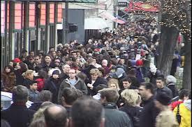crowded sidewalk
