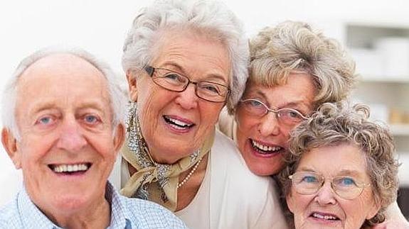 prevalencia de anticuerpo antiperoxidasa y antitiroglobulina en jovenes con hipotiroidismo subclinico y clinico.