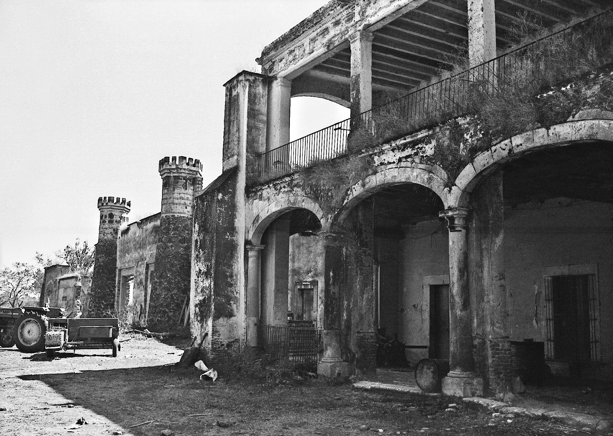 8: Hacienda