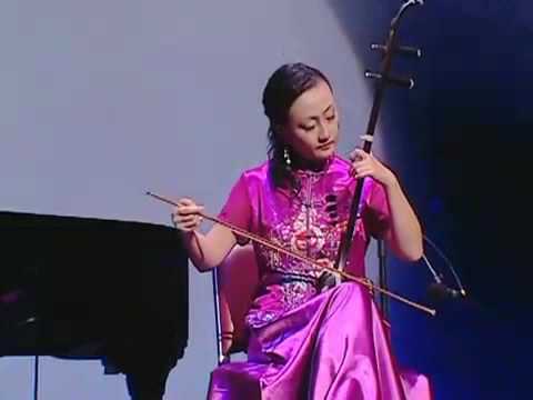 EL ERHU ES UN INSTRUMENTO TÍPICO DE