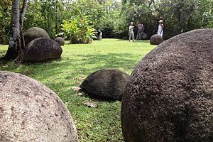 patrimonio cultural de costa rica:Las esferas de piedra de Costa Rica son un grupo de más de quinientas petroesferas precolombinas ubicad...