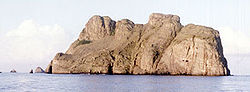 patrimonio natural de colombia:La Isla de Malpelo es una isla oceánica ubicada en la zona del océano Pacífico que pertenece a la Repúblic...