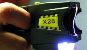 USO DE LA FUERZA Y ARMAS NO LETALES EN LA POLICÍA NACIONAL