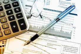l contador público es el profesional dedicado a aplicar, manejar e interpretar la contabilidad de una organización o persona, con la fina...
