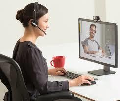 Valora el uso de Web cam, pues en ocasiones las controlan y activan remotamente.