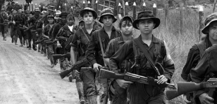 PEDRO ANTONIO MARIN "TIROFIJO" Pedro Antonio Marín Marín, mejor conocido por su alias de «Manuel Marulanda Vélez» o «Tirofijo» (Génova, Q...