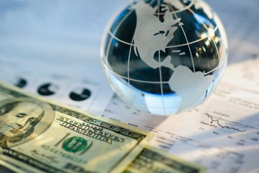 La banca Internacional y los mercados internacionales de dinero y capital